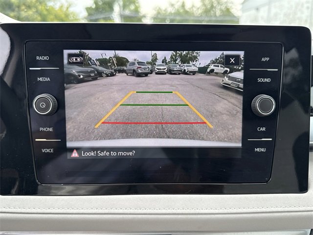 Used 2025 Volkswagen Taos SE image 22