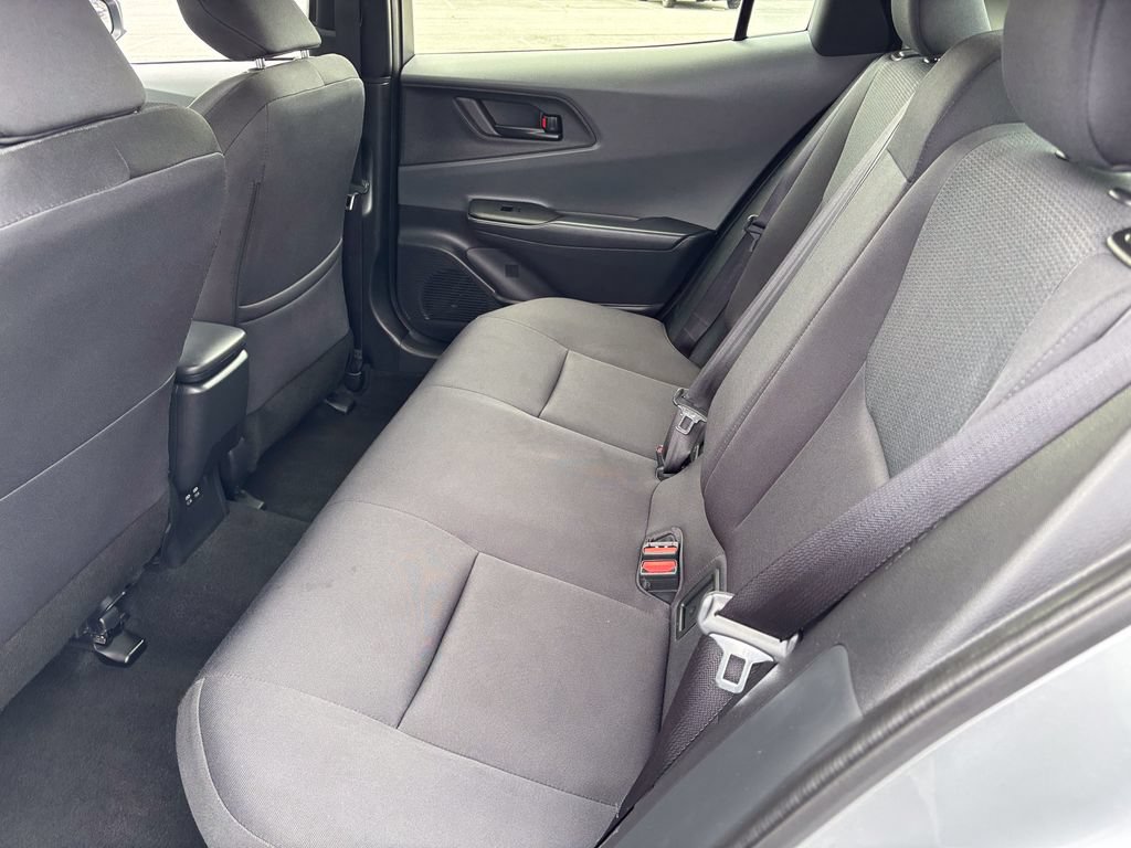 Used 2025 Toyota Prius LE AWD/4WD image 43