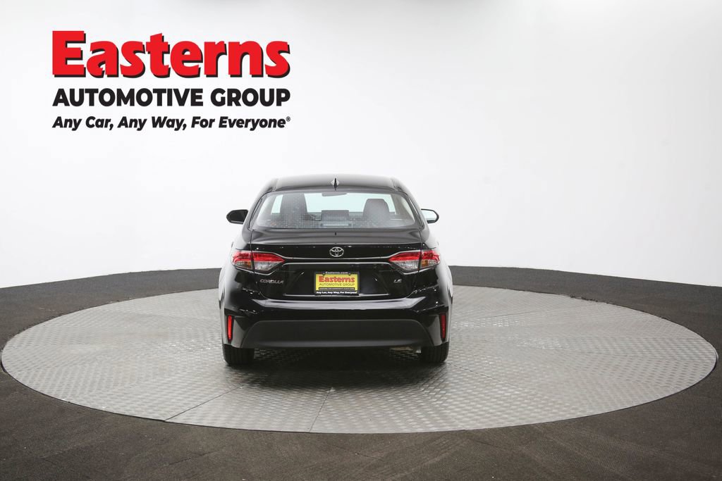 Used 2025 Toyota Corolla LE image 38