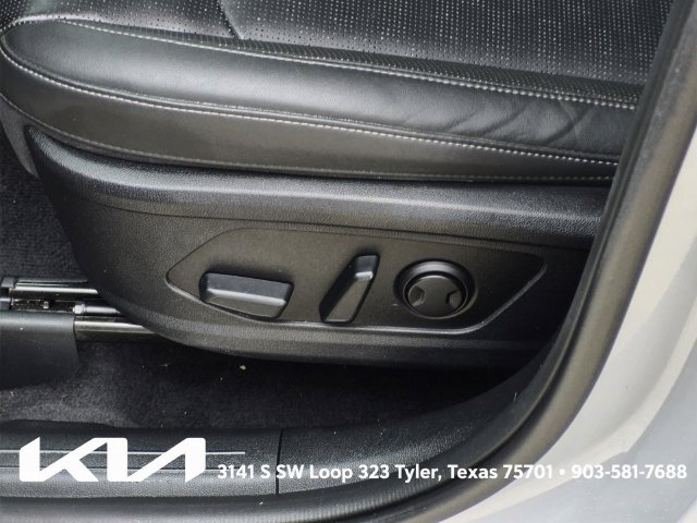 Certified 2025 Kia Sorento SX AWD/4WD image 22