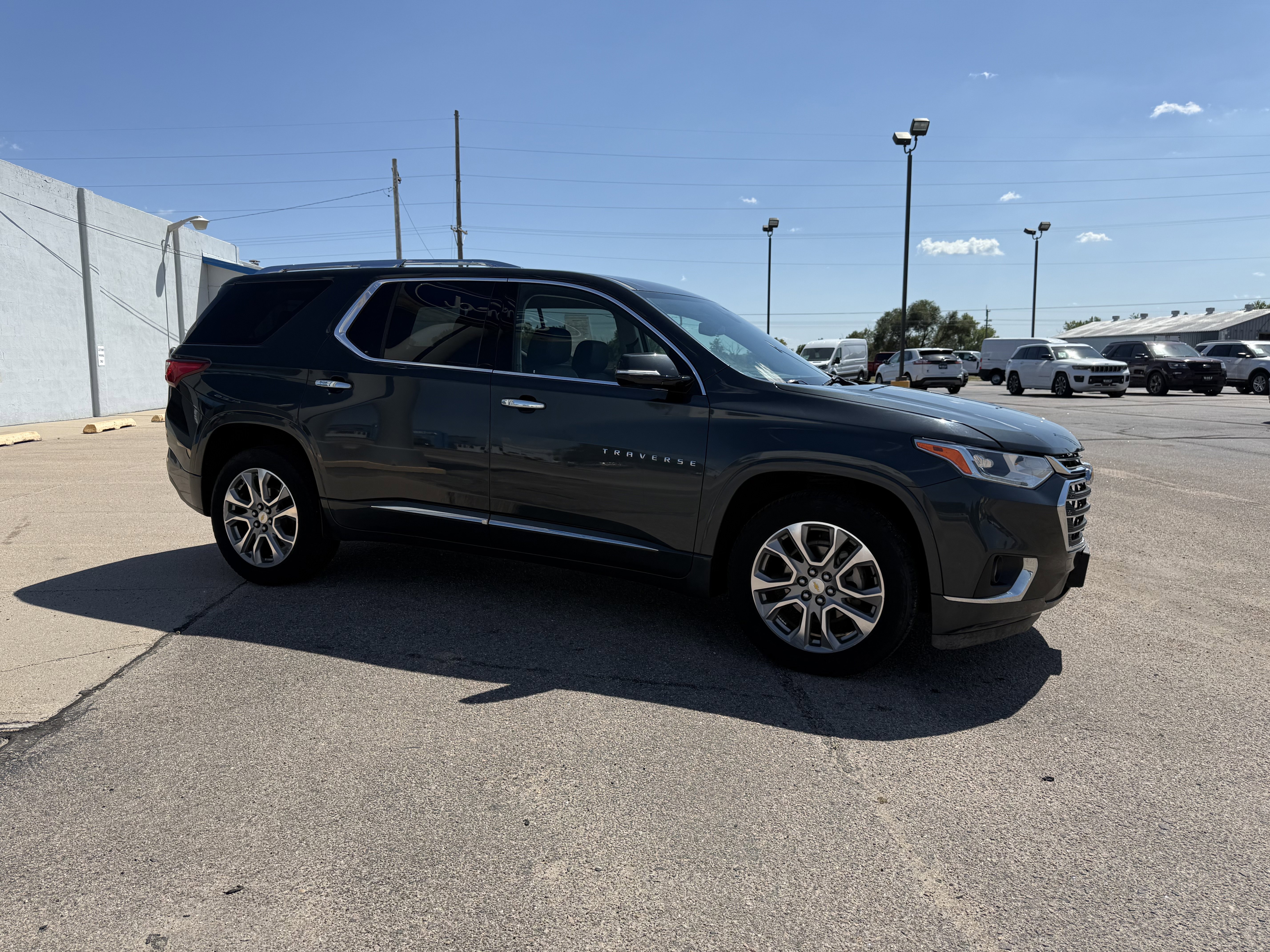 Used 2019 Chevrolet Traverse Premier image 4