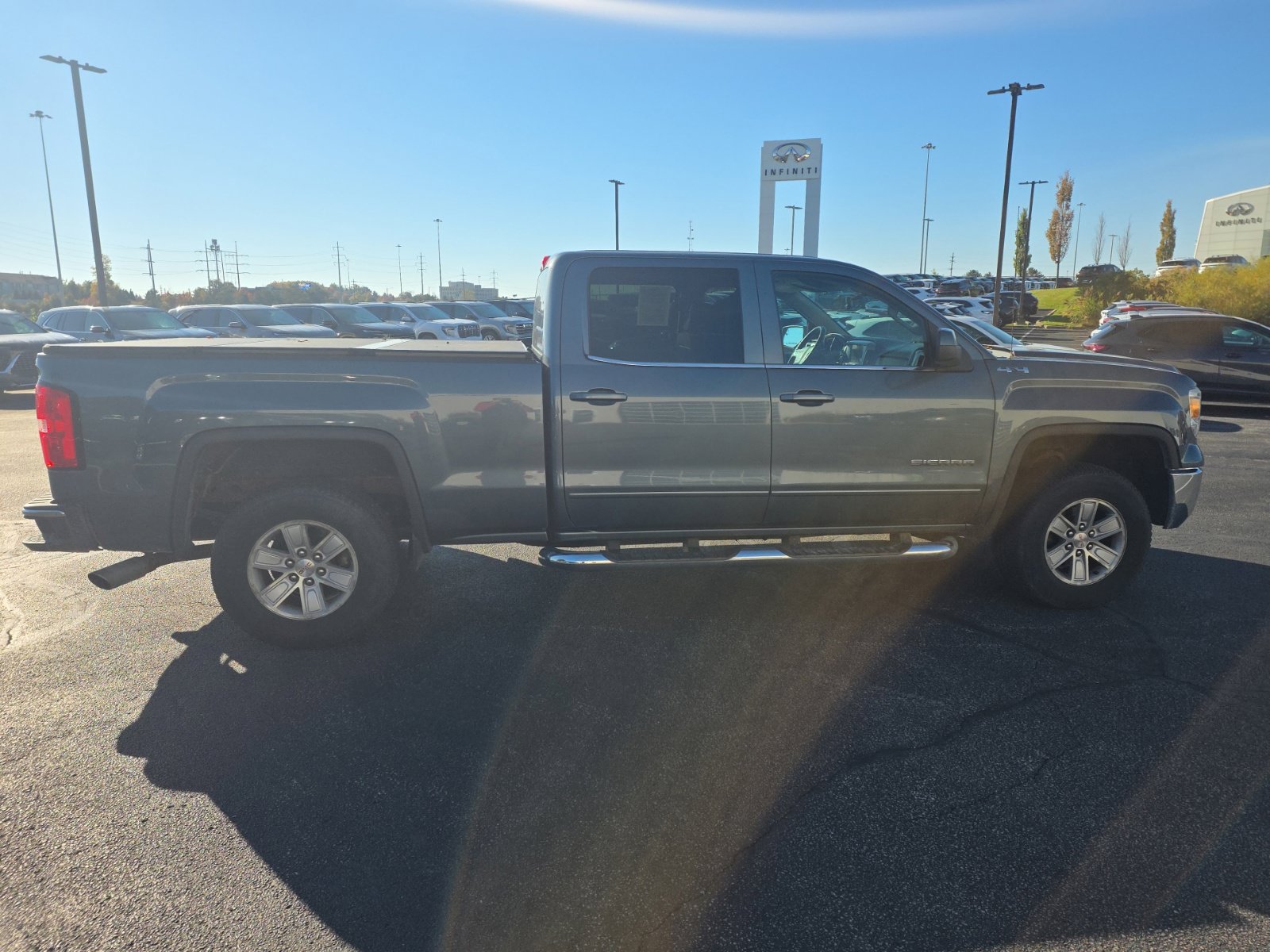 Used 2014 GMC Sierra 1500 SLE w/ SLE Value Package AWD/4WD image 4