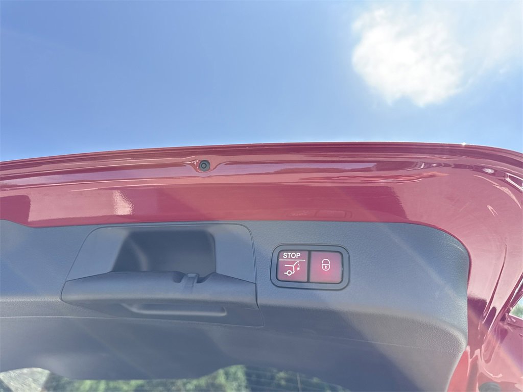 New 2026 Mercedes-Benz GLB 250 4MATIC image 16