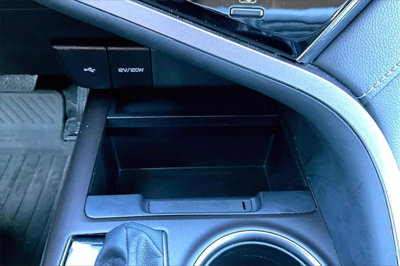 Used 2024 Toyota Camry SE image 15