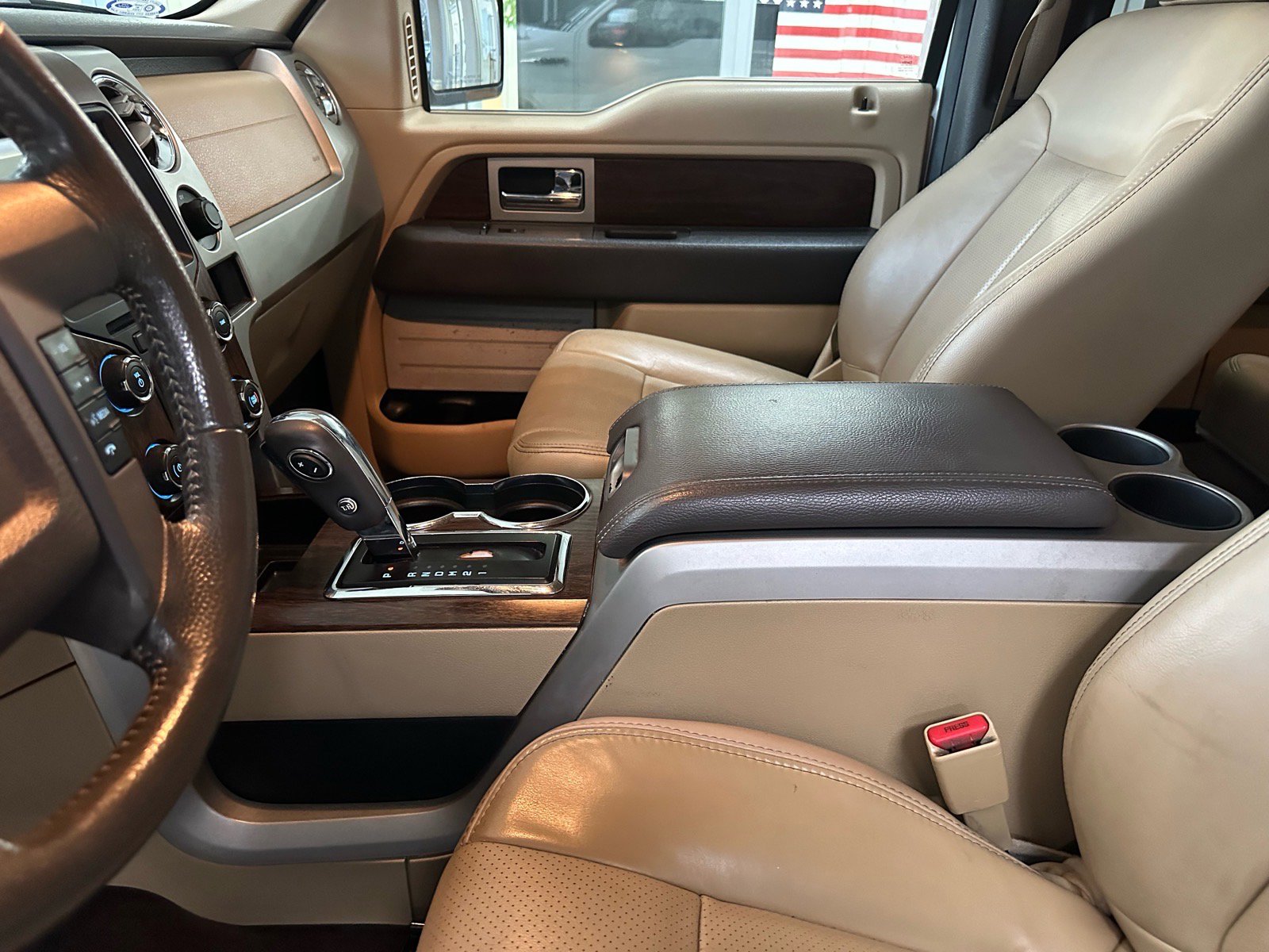 Used 2014 Ford F150 Lariat w/ Equipment Group 501A Mid image 26