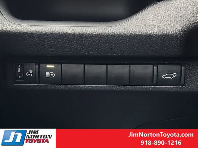 Used 2025 Toyota RAV4 XLE w/ Convenience Package FWD image 24
