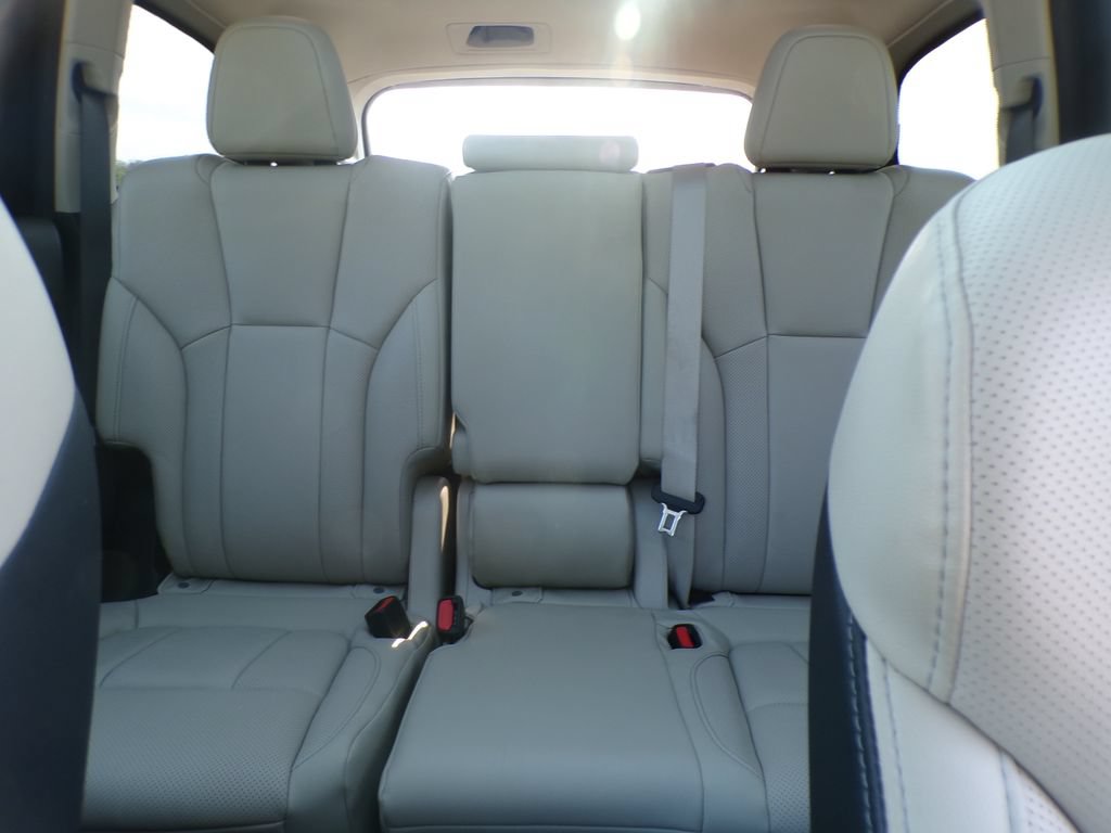 Used 2025 Subaru Ascent Limited AWD/4WD image 14