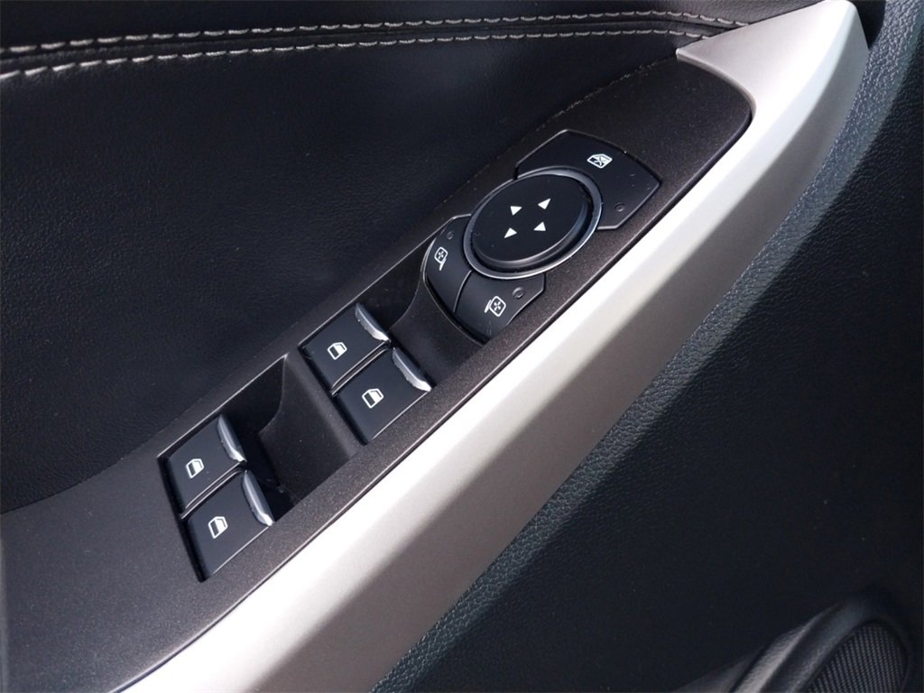 Used 2024 Ford Explorer XLT w/ Equipment Group 202A image 21