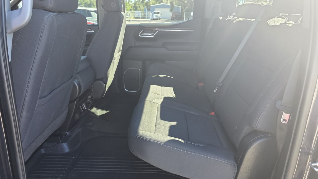 Used 2024 Chevrolet Silverado 1500 LT AWD/4WD image 15