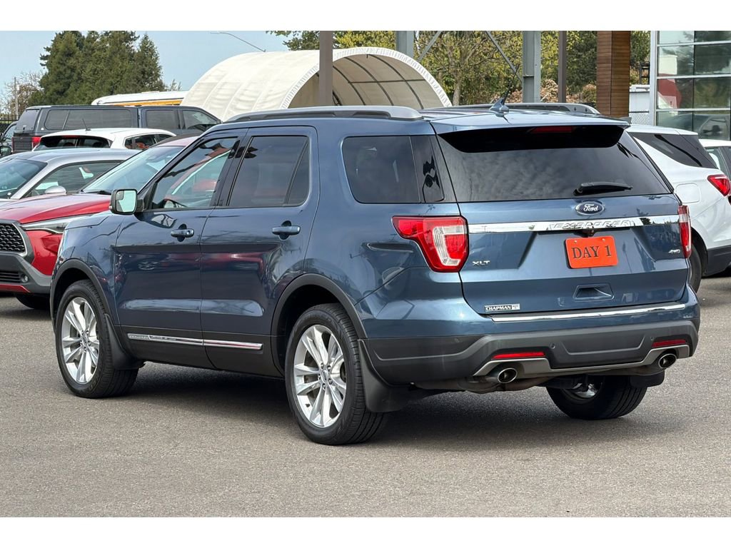 Used 2018 Ford Explorer XLT w/ Equipment Group 202A AWD/4WD image 8