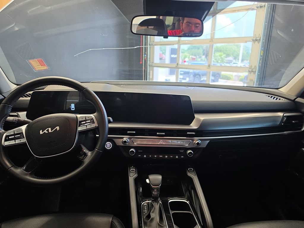 Certified 2024 Kia Telluride S FWD image 15