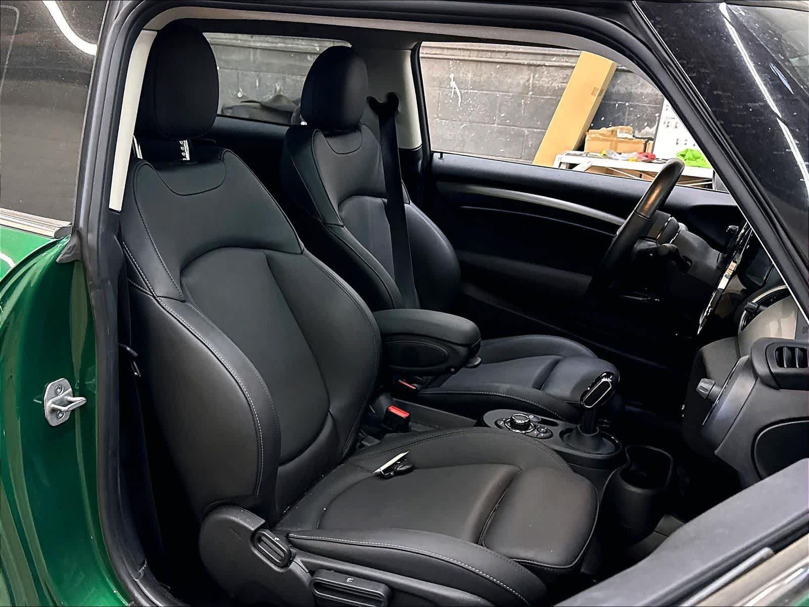 Used 2024 MINI Cooper SE FWD image 10