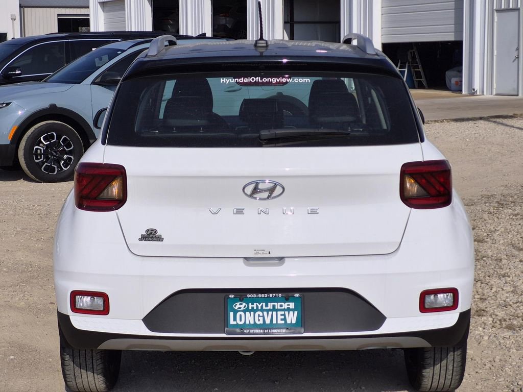Used 2025 Hyundai Venue Limited image 6