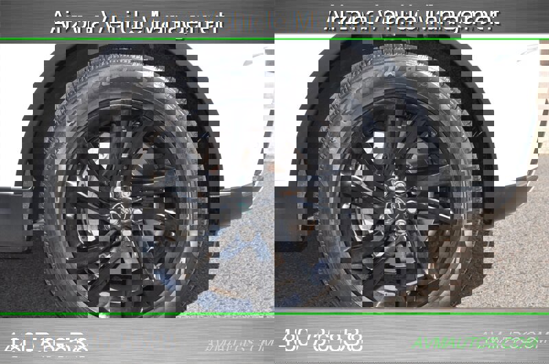 Used 2018 Land Rover Discovery HSE image 19