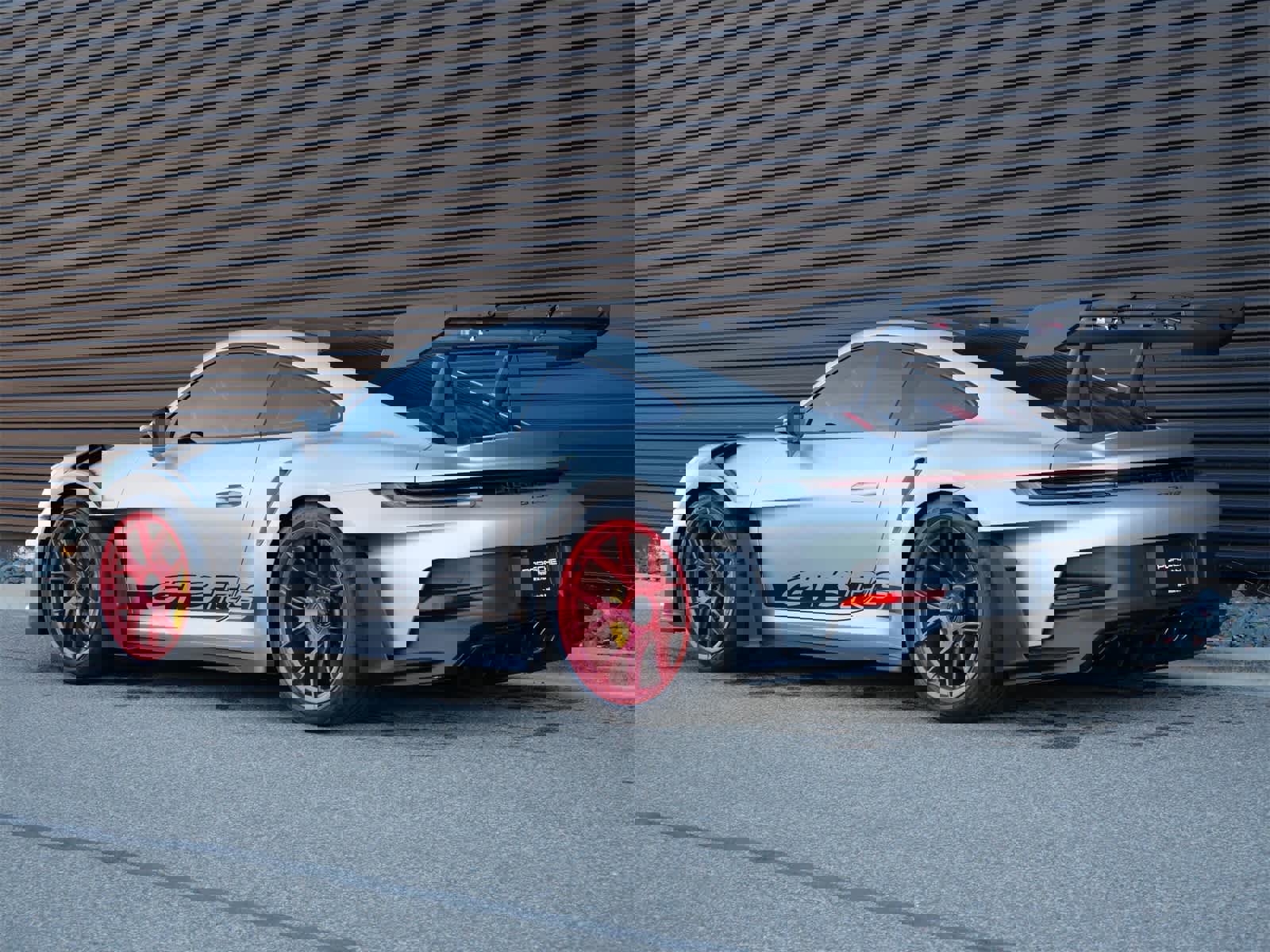 Used 2025 Porsche 911 GT3 RS image 3