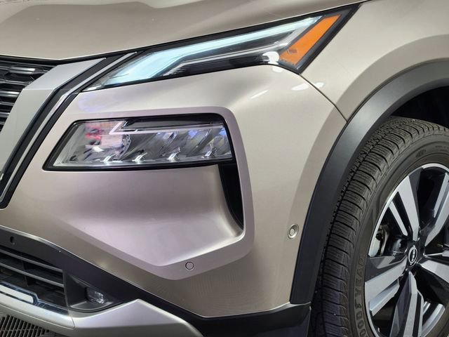 Used 2022 Nissan Rogue Platinum w/ Head-Up Display Package AWD/4WD image 8