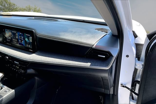 New 2026 Nissan Kicks SV FWD image 25