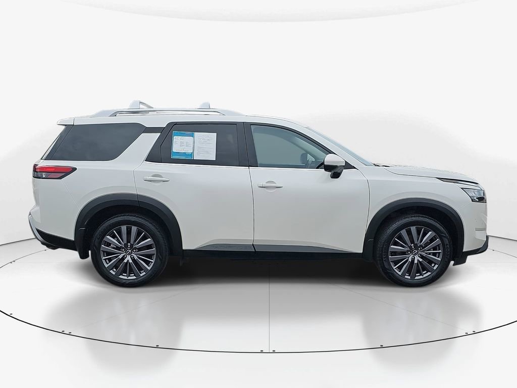 Used 2024 Nissan Pathfinder SL w/ SL Premium Package image 4