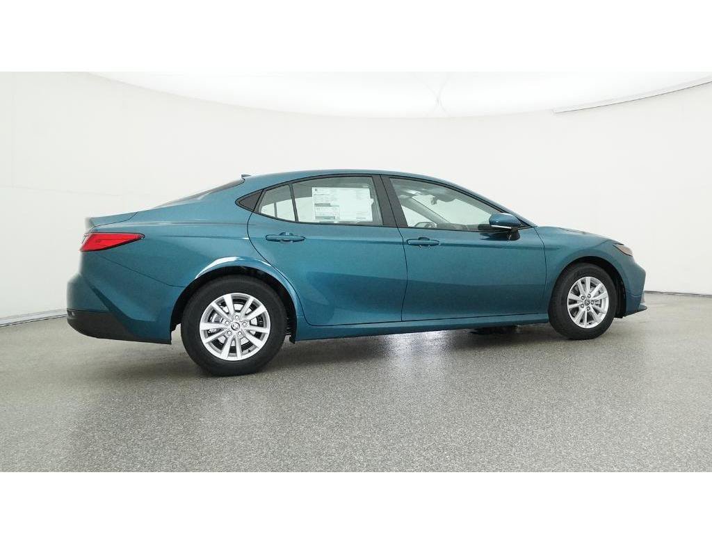 Used 2025 Toyota Camry LE FWD image 32