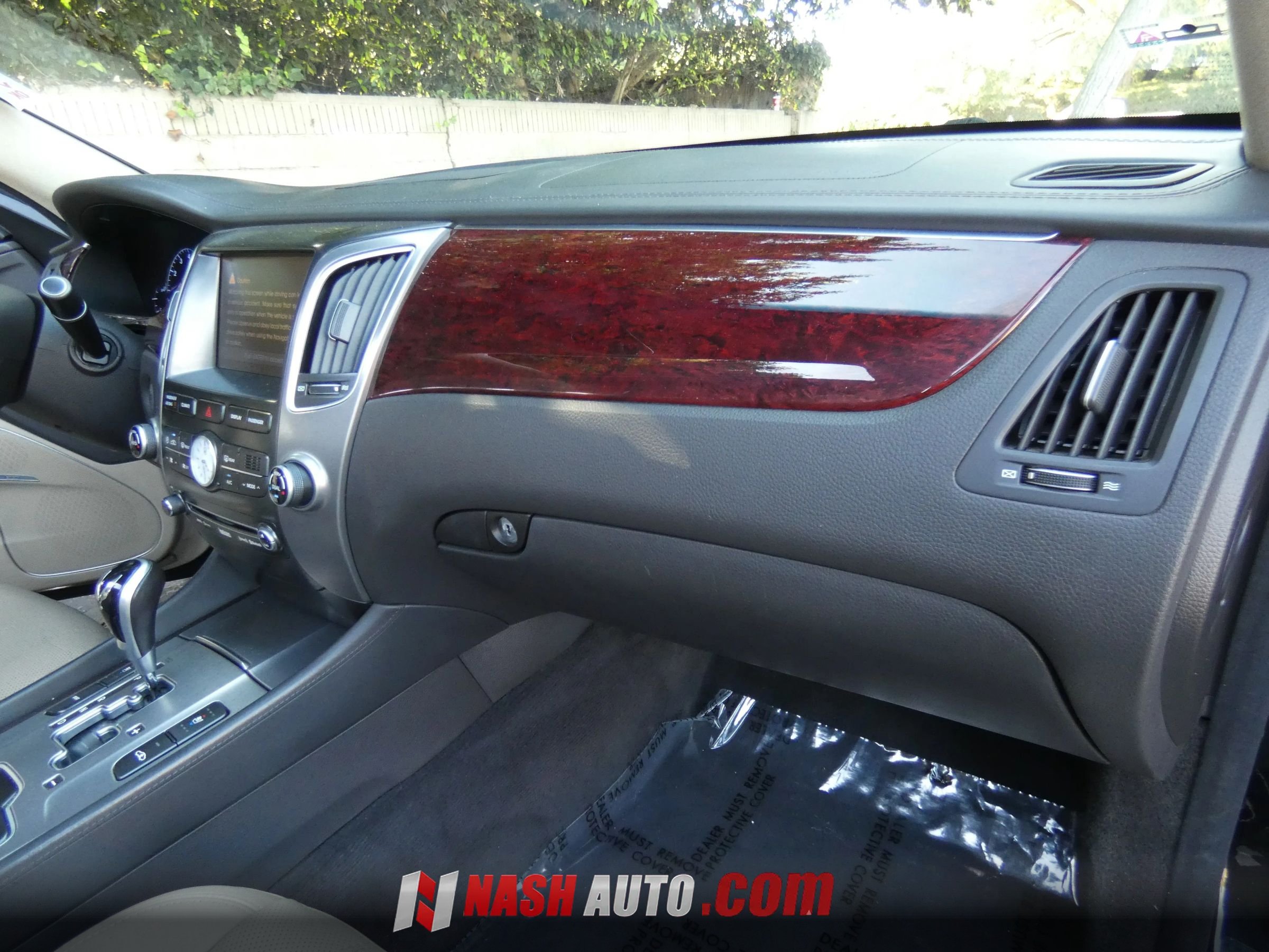 Used 2013 Hyundai Equus Signature RWD image 31