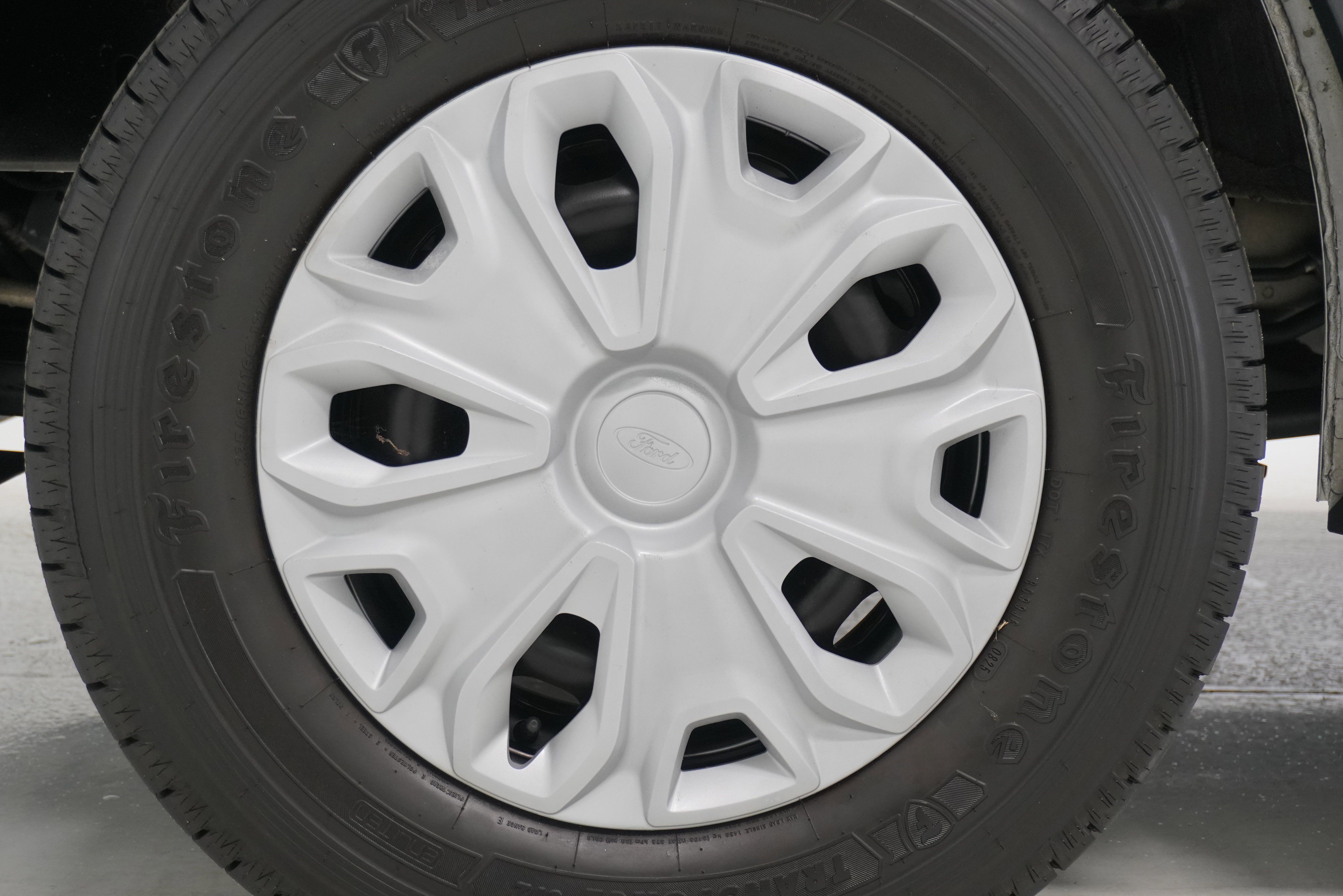 Used 2016 Ford Transit 150 XLT image 23