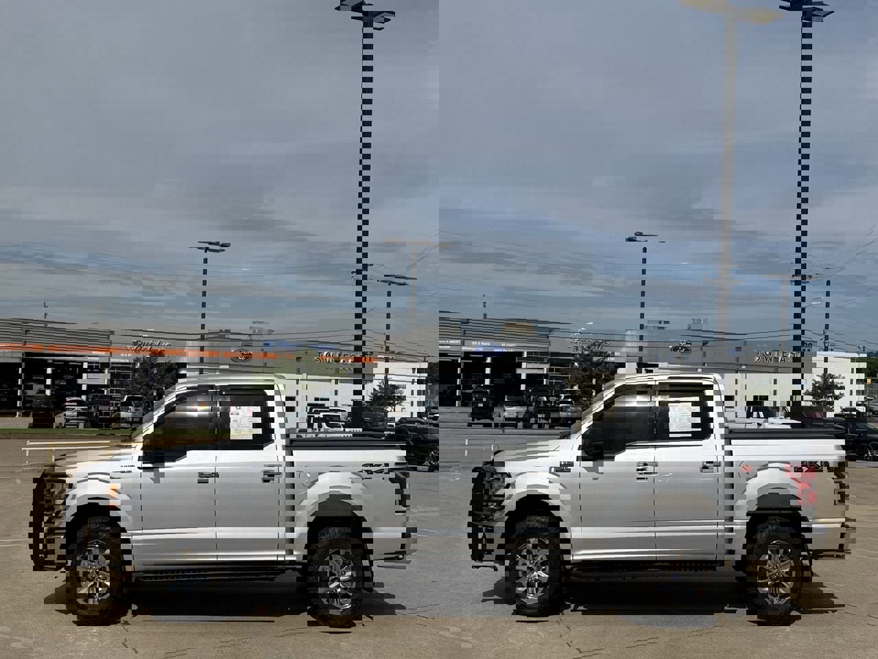 Certified 2018 Ford F150 XLT image 3