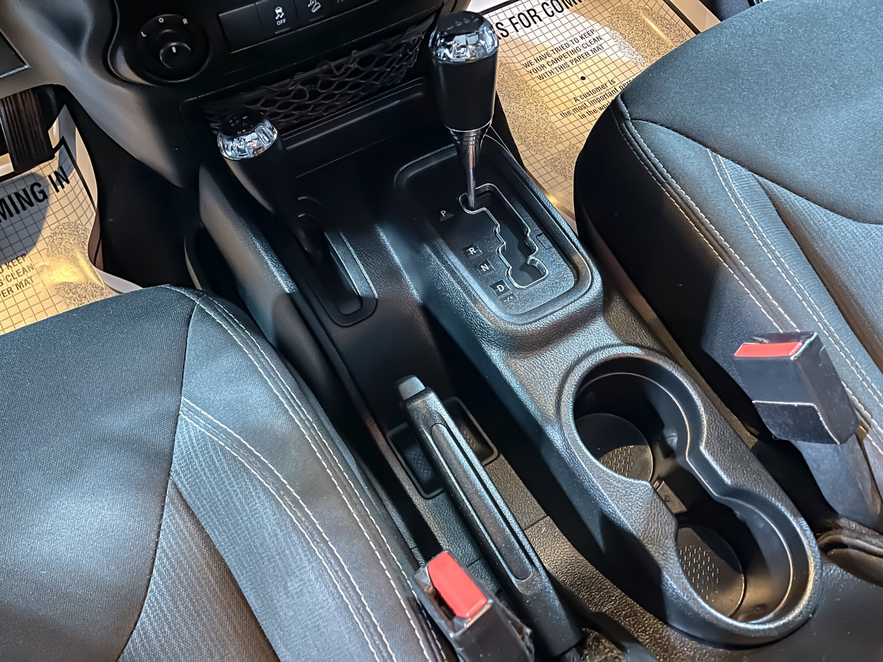 Used 2018 Jeep Wrangler Unlimited Sahara image 24