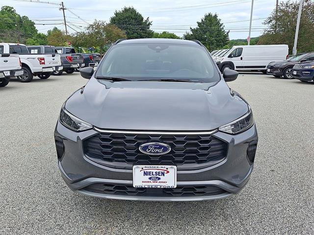 Certified 2024 Ford Escape ST-Line w/ Tech Pack #1 AWD/4WD image 29