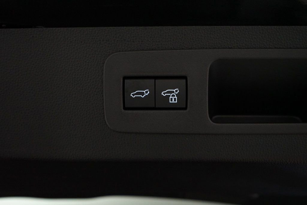 Used 2026 Lexus LX 600 4WD w/ Luxury Package image 38