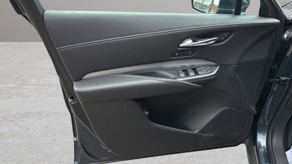 Used 2019 Cadillac XT4 Premium Luxury w/ Cold Weather Package image 18