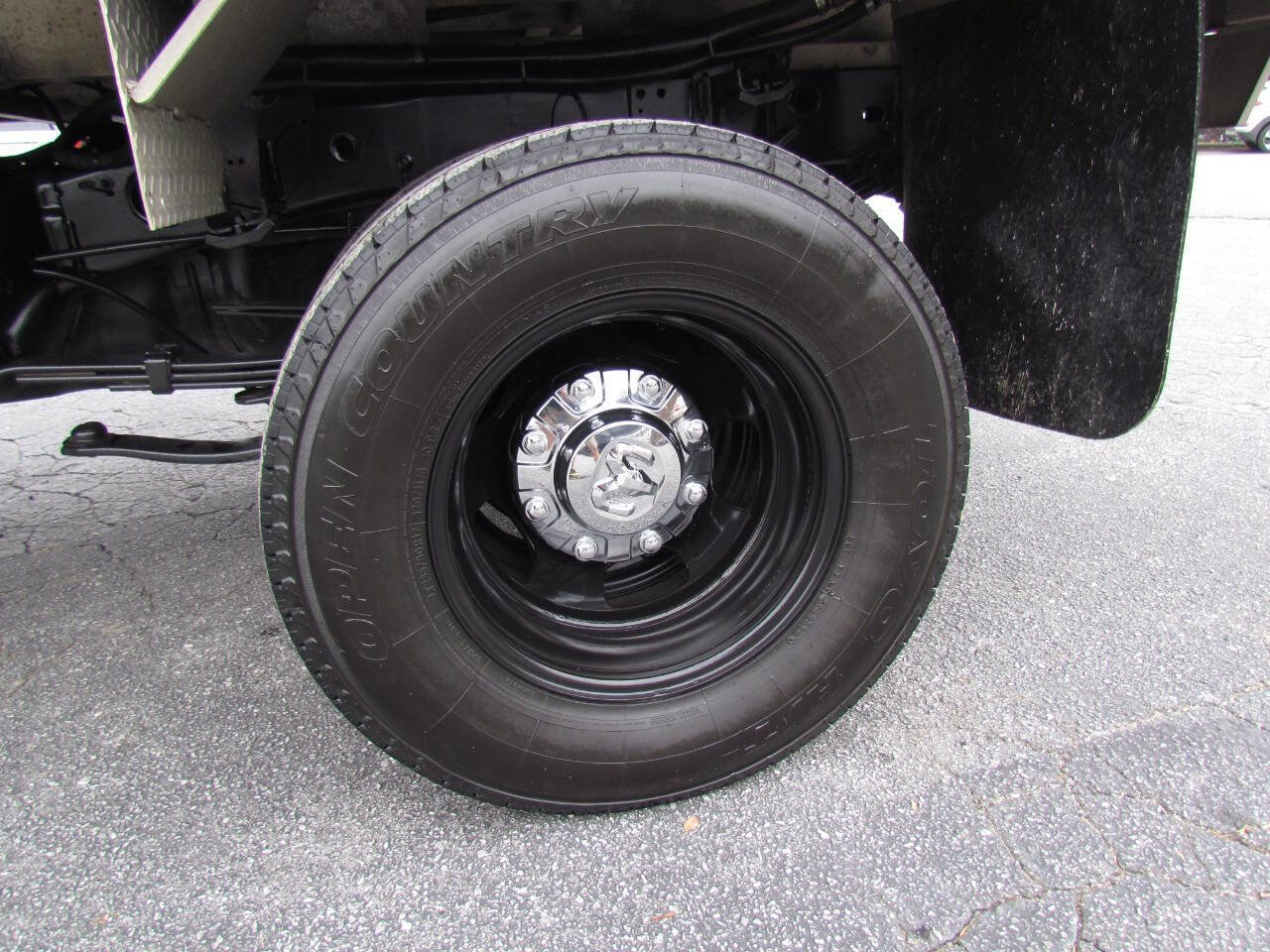 Used 2019 RAM 3500 Tradesman w/ Chrome Appearance Group image 26