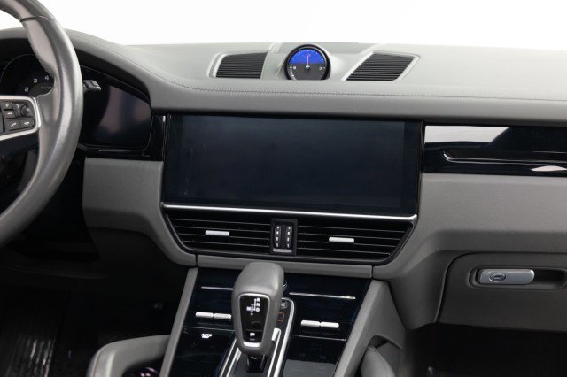 Used 2019 Porsche Cayenne image 16