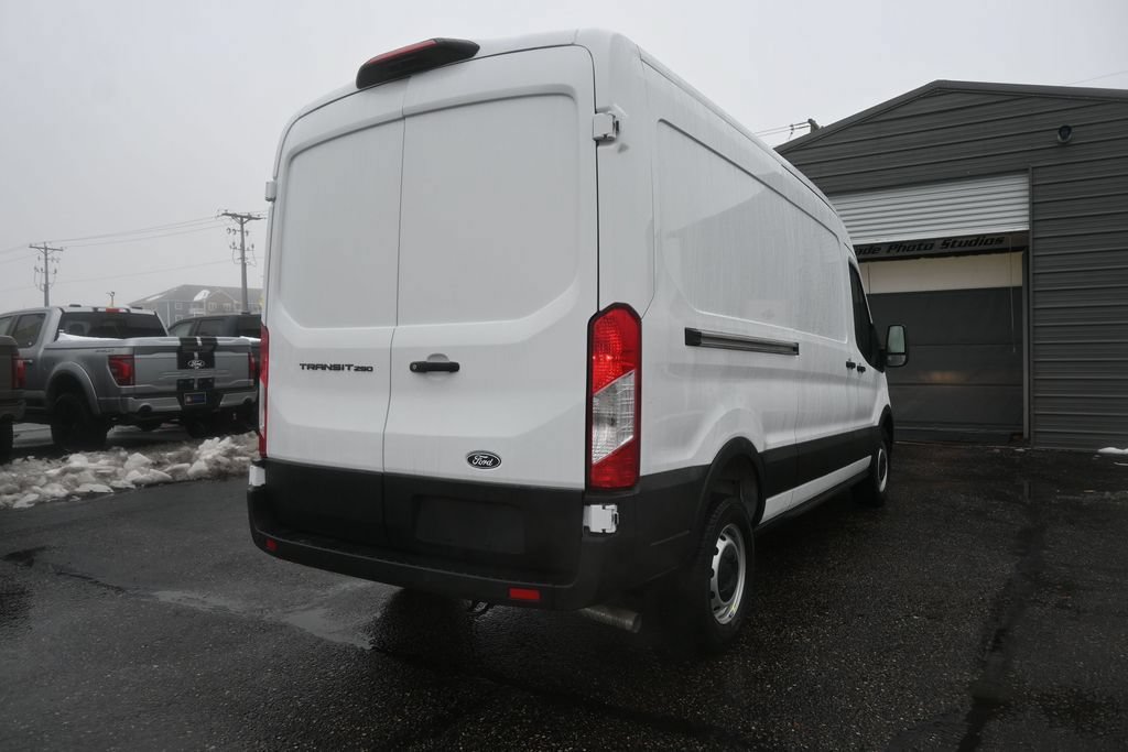 New 2026 Ford Transit 250 148 Medium Roof w/ Load Area Protection Package RWD image 6