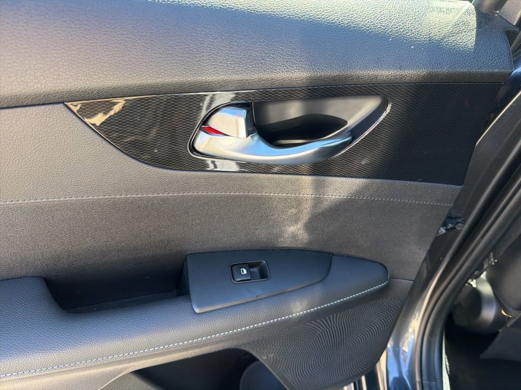 Used 2023 Kia Forte GT-Line w/ GT-Line Premium Package image 25