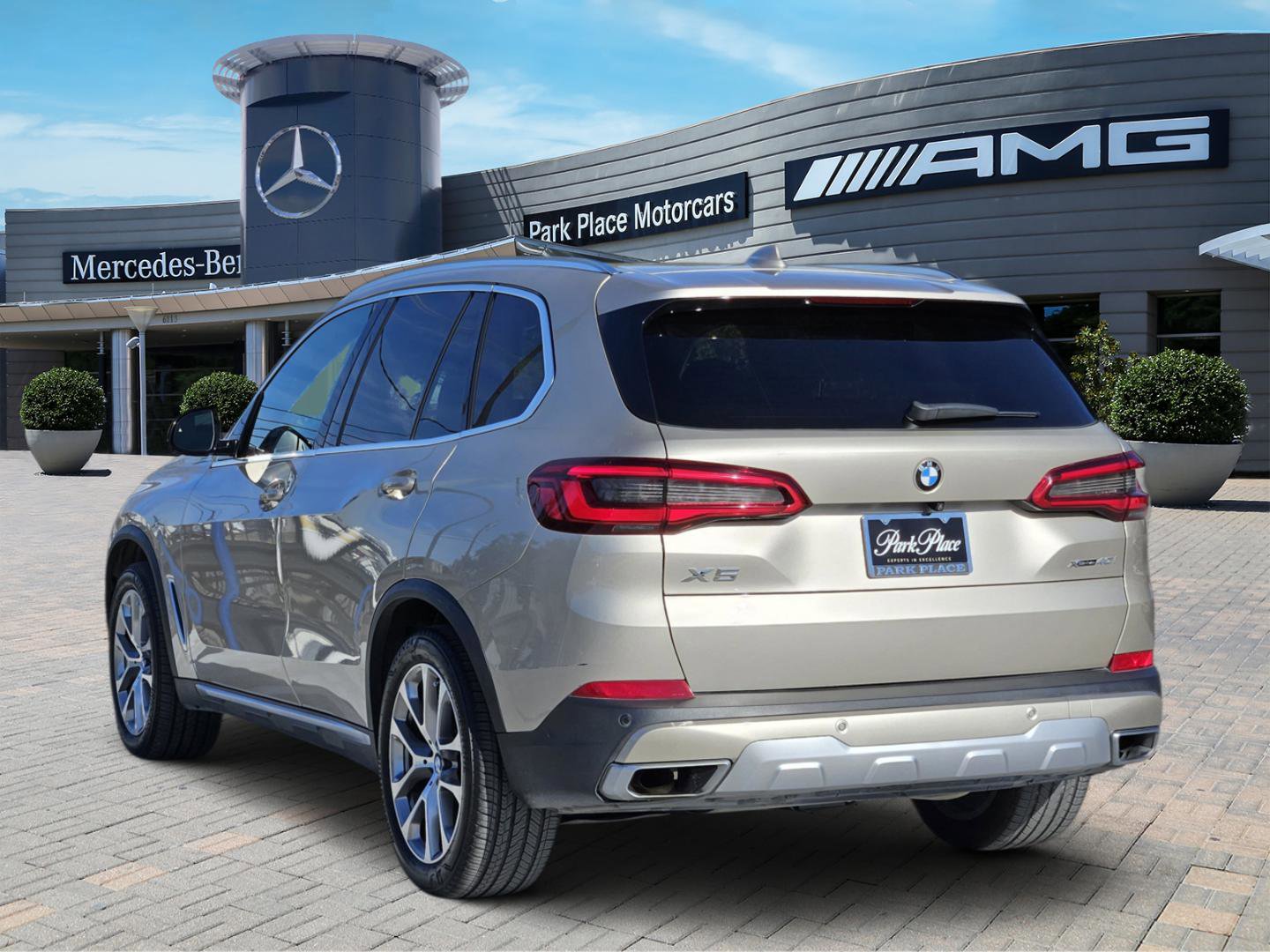 Used 2019 BMW X5 xDrive40i w/ Premium Package image 4