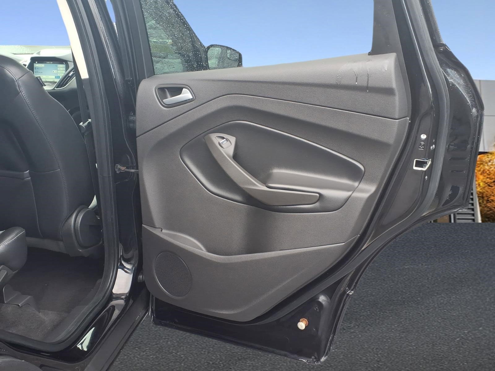 Used 2019 Ford Escape SE image 11