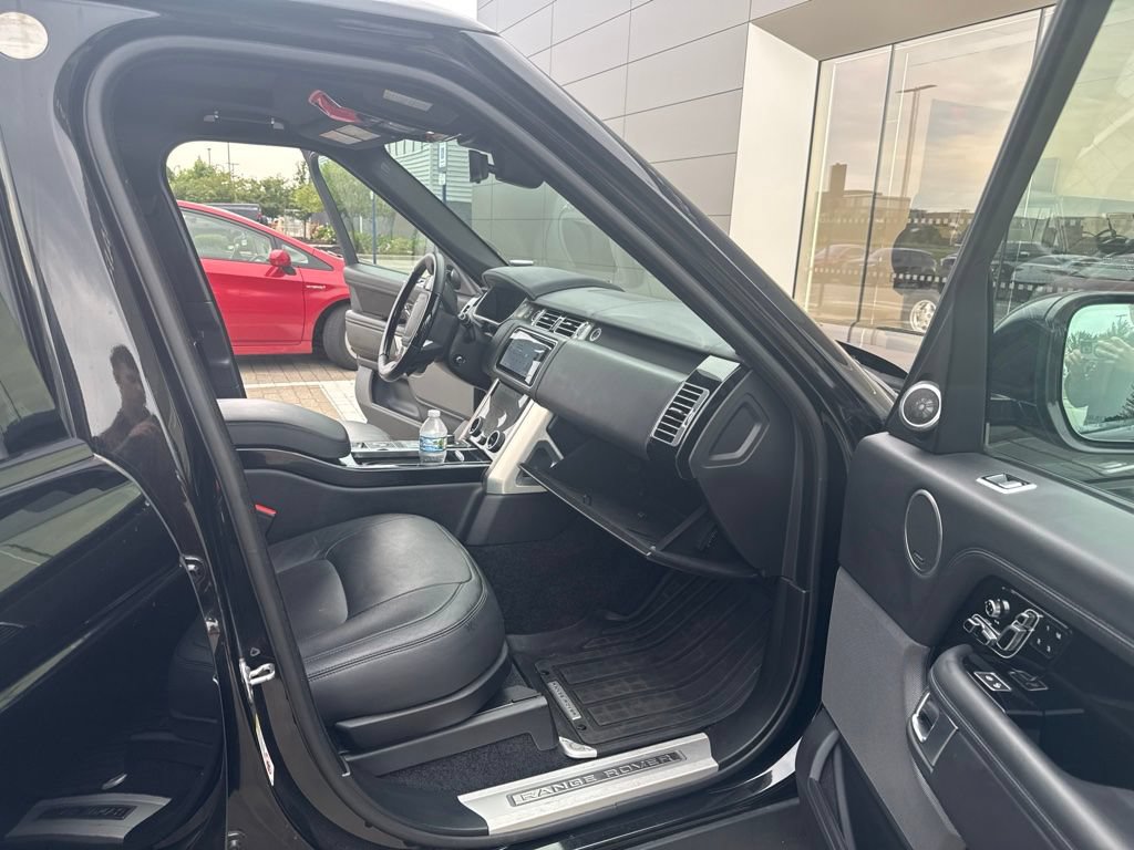 Used 2019 Land Rover Range Rover Long Wheelbase Supercharged AWD/4WD image 20