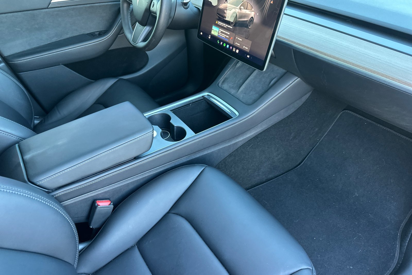 Used 2025 Tesla Model Y Performance AWD/4WD image 19