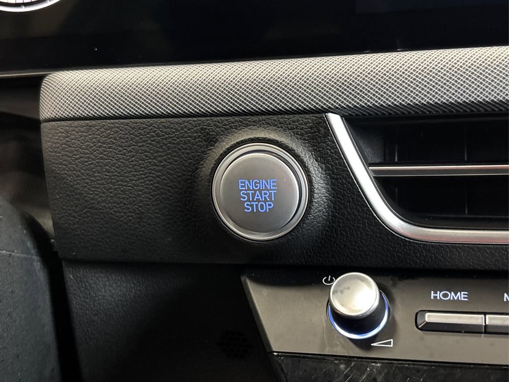 Certified 2025 Hyundai Sonata SE image 26