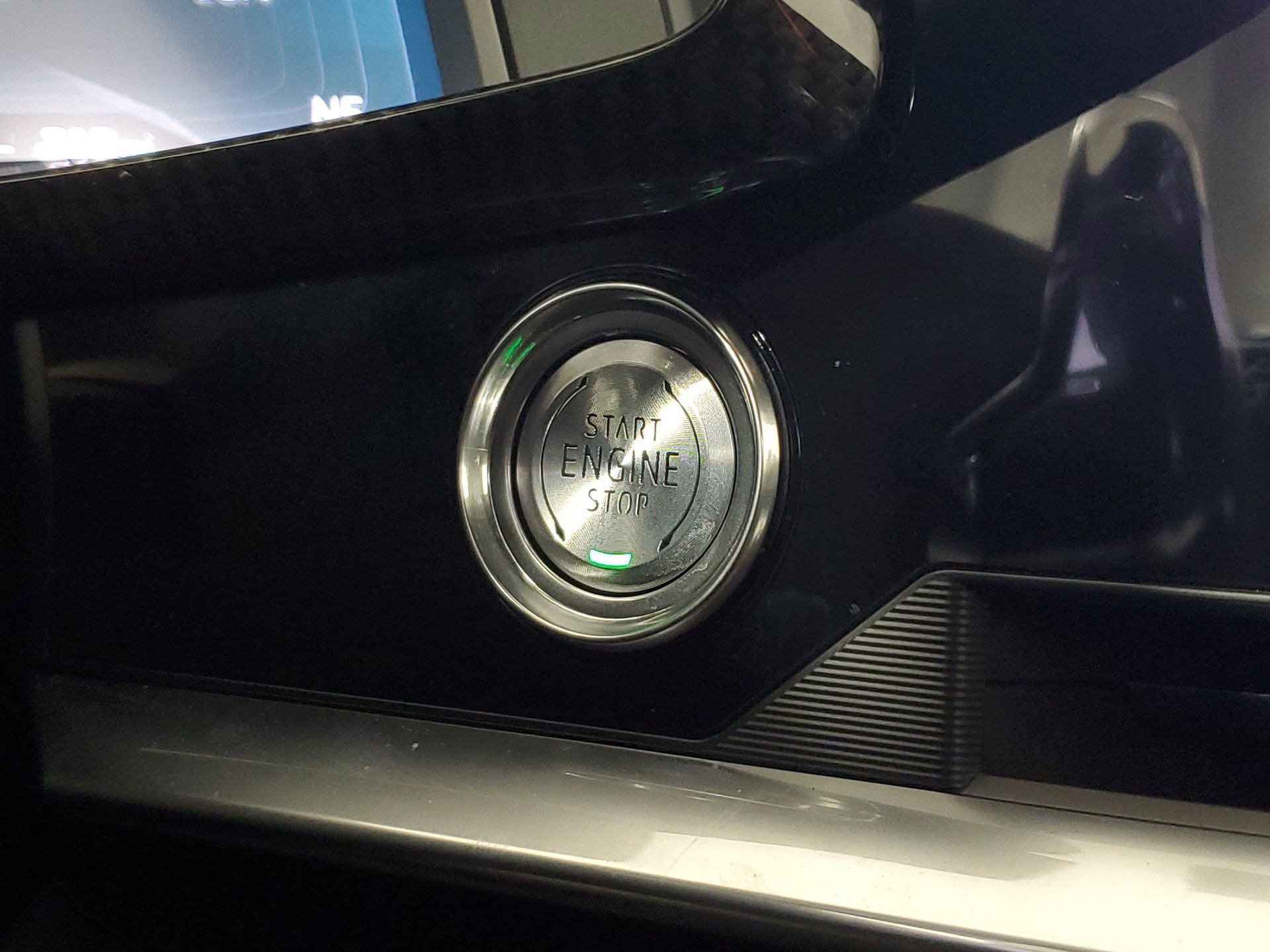 Used 2023 Chevrolet Corvette Stingray Premium Conv w/ Z51 Performance Package image 33