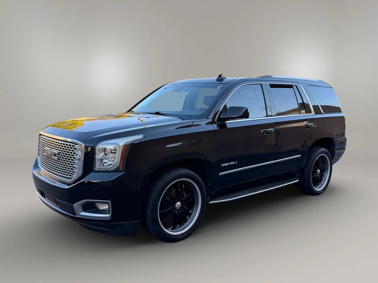 Used 2017 GMC Yukon Denali w/ Open Road Package AWD/4WD image 7