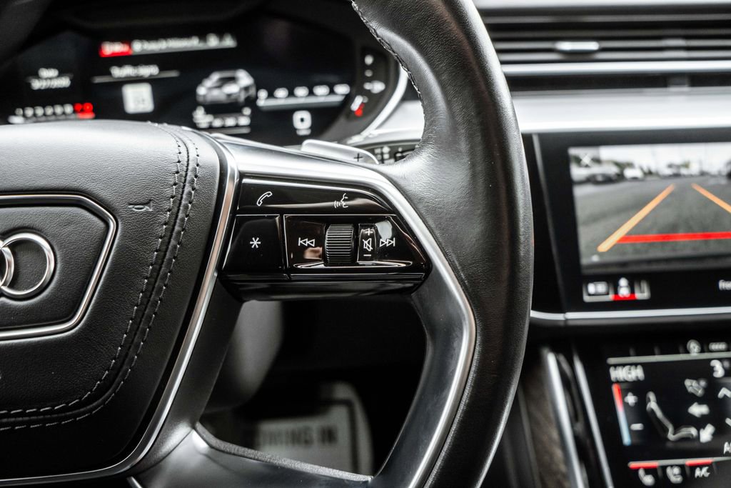 Used 2021 Audi A8 L 4.0T w/ Luxury Package image 30