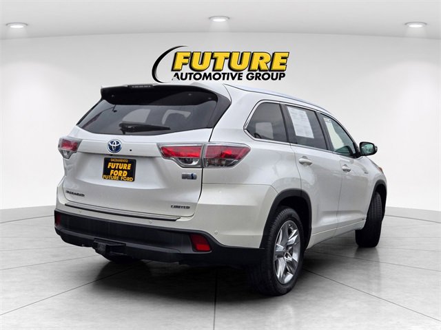 Used 2016 Toyota Highlander Limited Platinum image 4