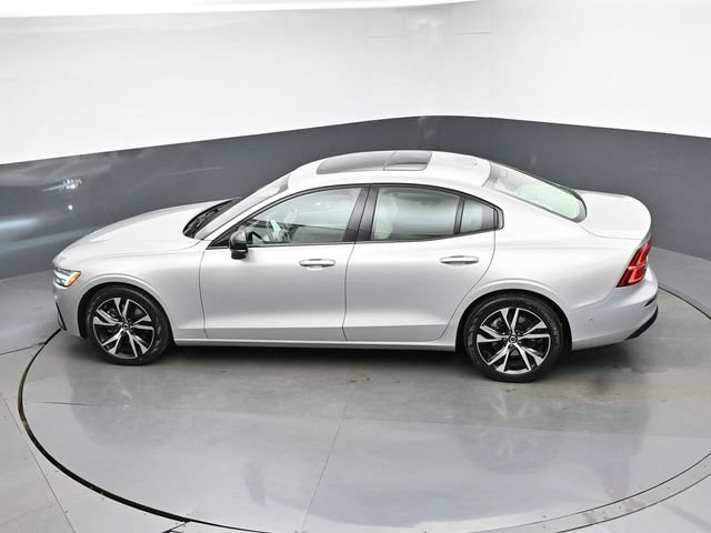 Used 2025 Volvo S60 B5 Plus AWD/4WD image 54
