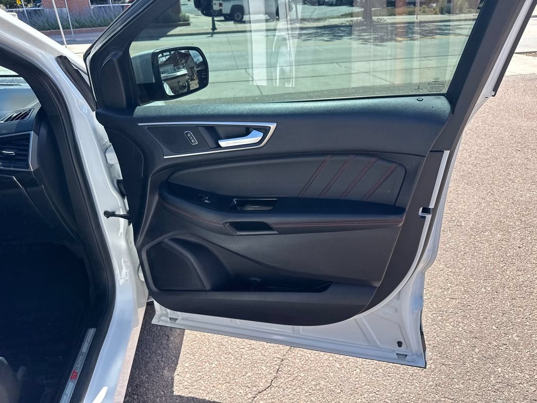 Used 2020 Ford Edge ST-Line FWD image 17