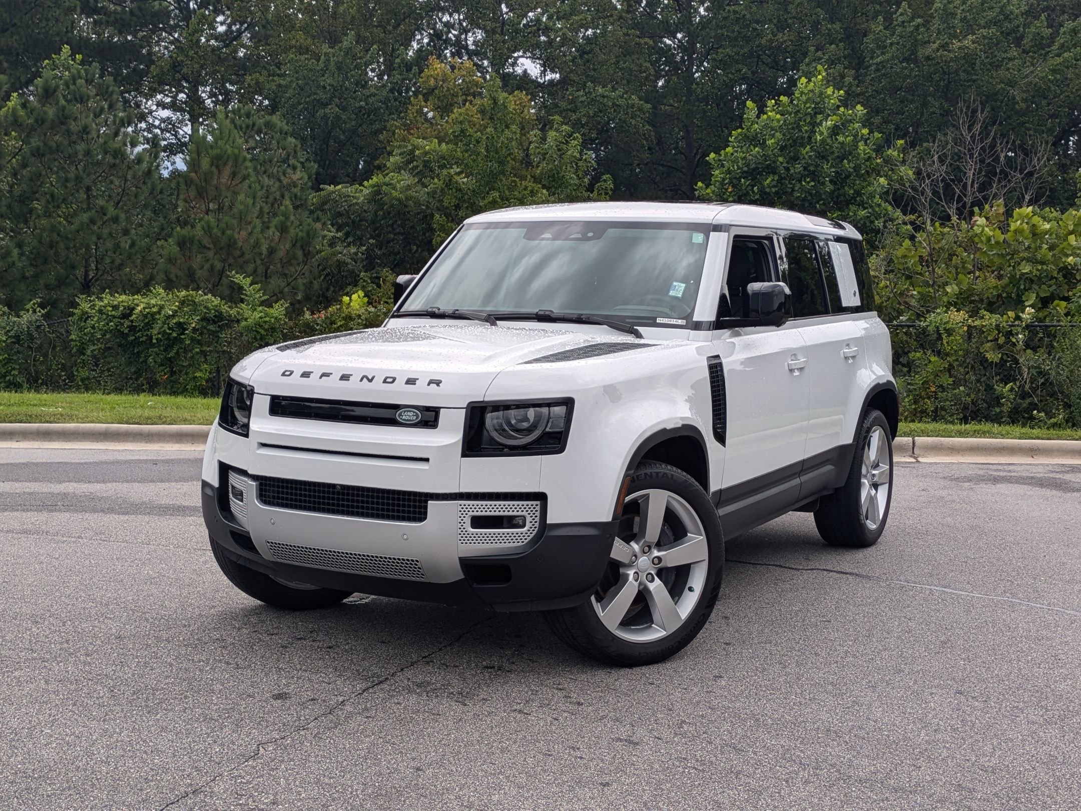 Used 2024 Land Rover Defender 110 SE