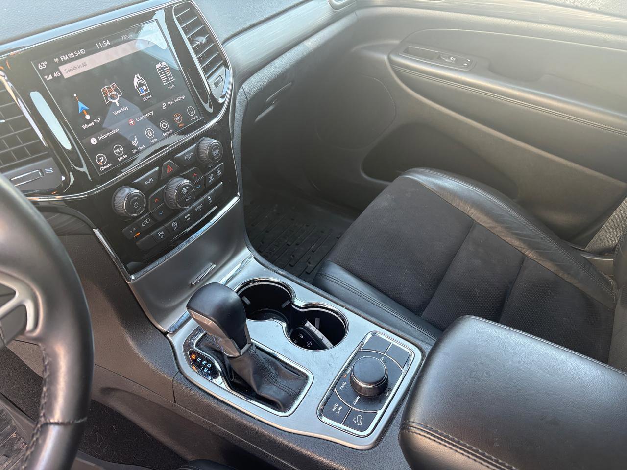 Used 2020 Jeep Grand Cherokee Laredo w/ Quick Order Package 2BN North AWD/4WD image 9
