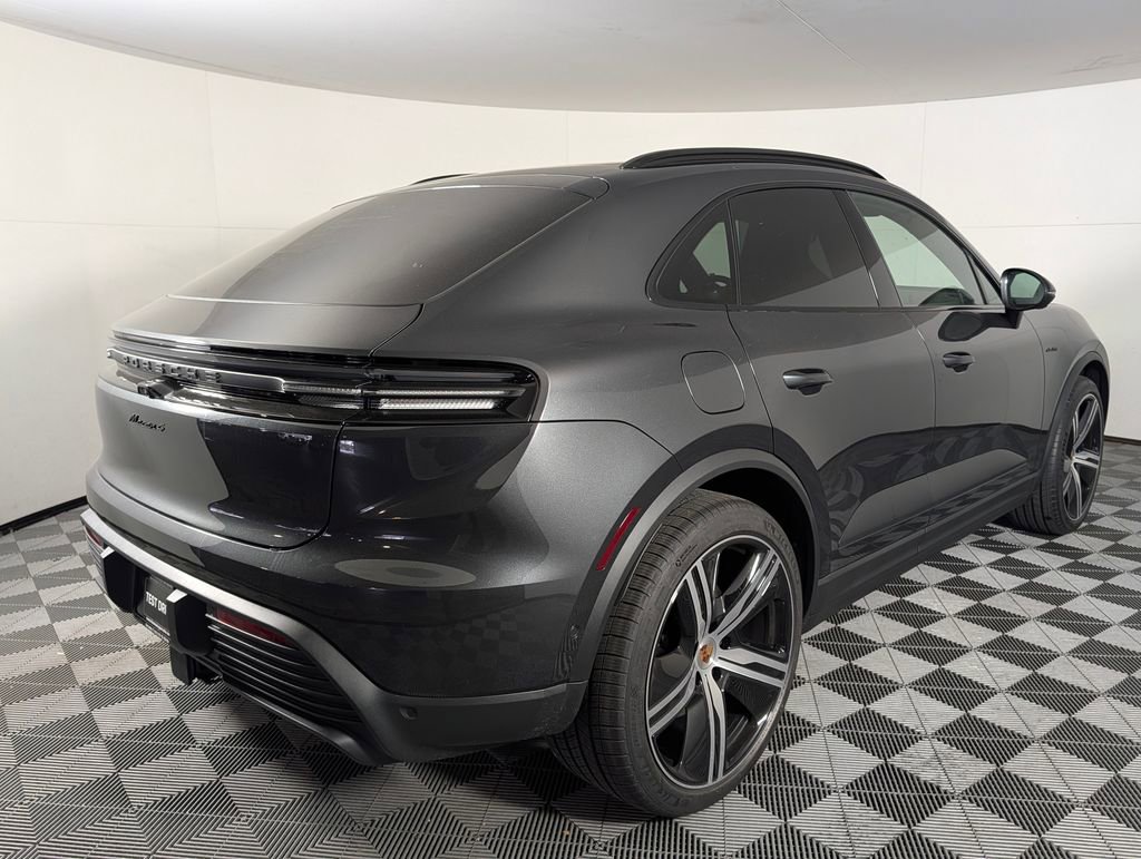 New 2026 Porsche Macan 4 Electric AWD/4WD image 8