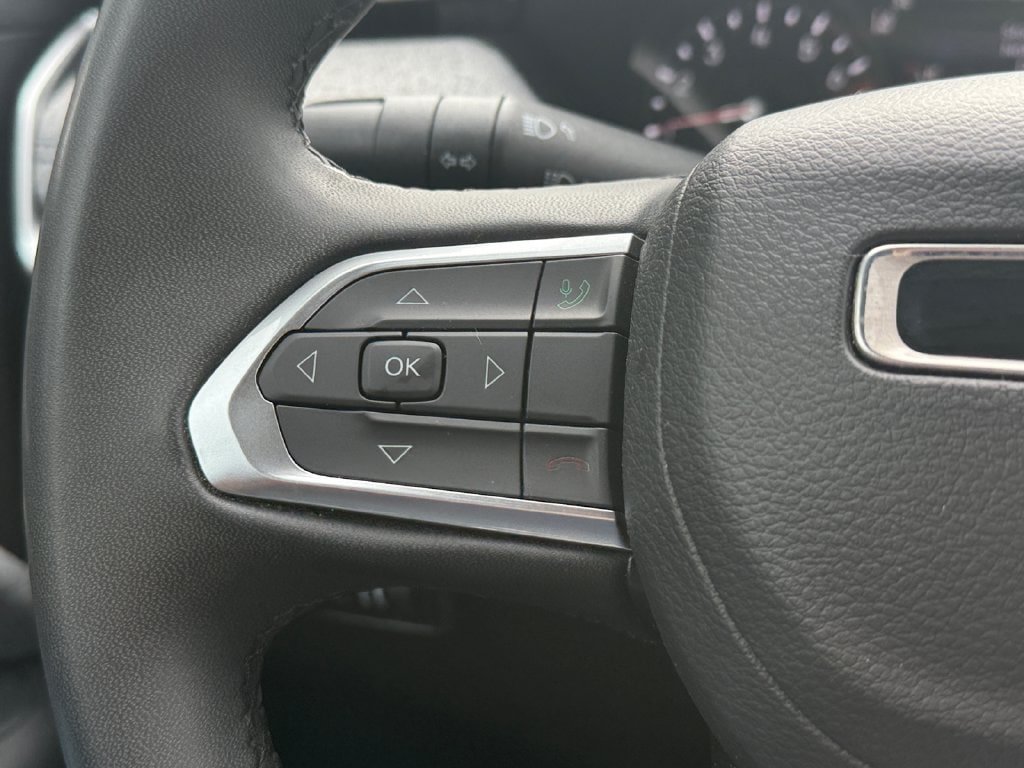 Used 2024 Jeep Compass Latitude AWD/4WD image 23