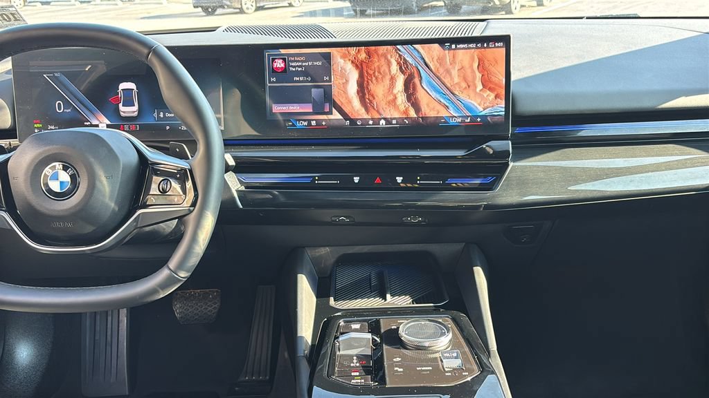 Used 2026 BMW 530i xDrive AWD/4WD image 6